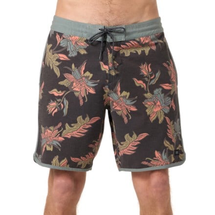 O'Neill Cruzer Scallop 18" Board Shorts - Men's 3