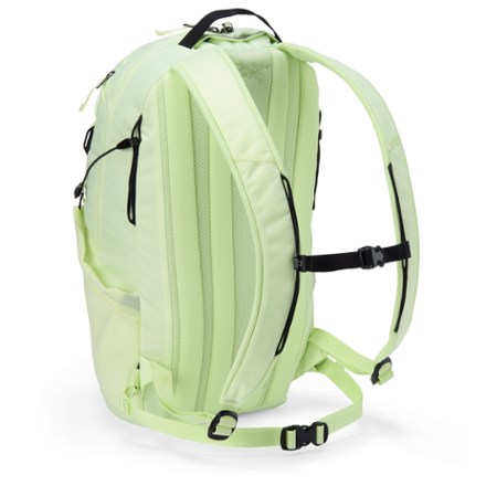 Arc'teryx Mantis 16 Pack 1