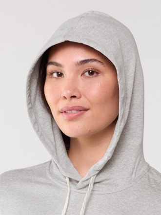 Vuori Halo Essential Hoodie - Women's 4