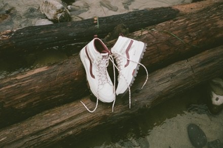 Vans Sk8-Hi GORE-TEX Insulated Shoes - Women's 6