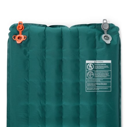 REI Co-op Traverse Insulated Air Pad Air valve