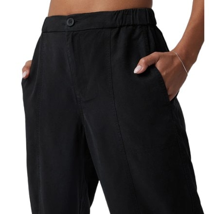 Vuori Coastline Pants - Women's 4