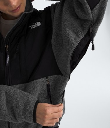 The North Face Retro Denali Jacket - Women's 5