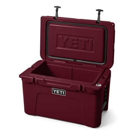 YETI Tundra 45 Cooler 2