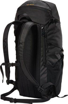 Arc'teryx Mantis 30 Pack 2