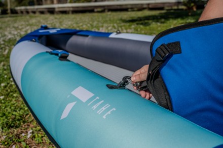 TAHE Breeze LP+ 2 Inflatable Kayak with Paddles 7