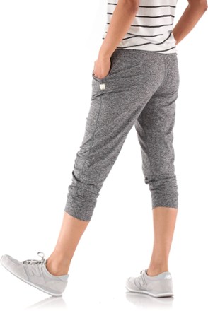 vuori performance jogger pants women's