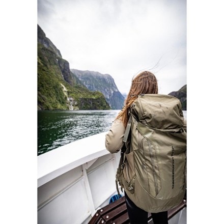 ALPS Mountaineering Baja 40 Pack 9