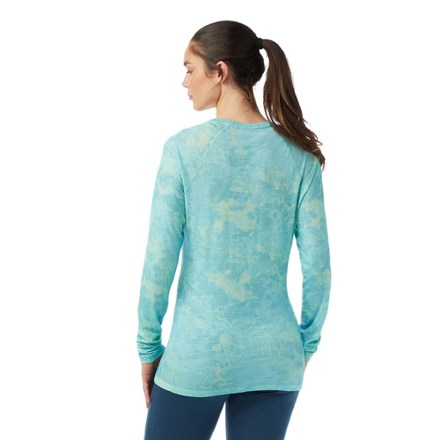 Smartwool Classic All-Season Merino Long-Sleeve Base Layer Top - Women's 1