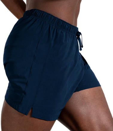 Brooks Moment 5" Shorts - Men's 3