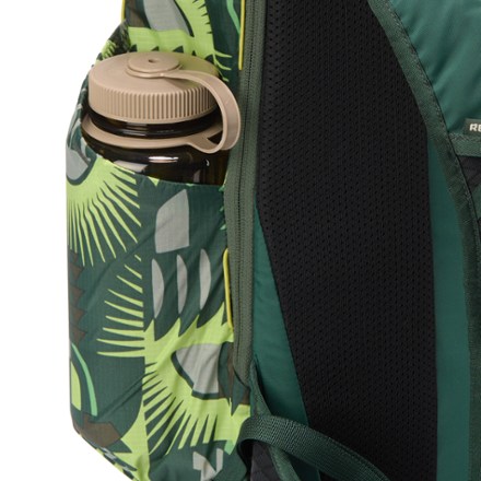 REI Co-op Flash 22 Print Pack Water bottle pocket (Water bottle sold separately)