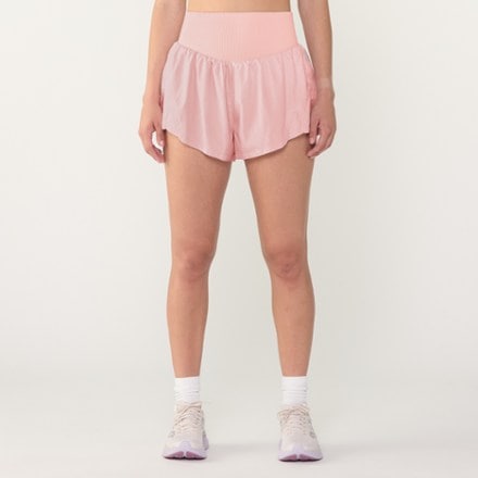 Model info: Height: 5' 10" | Waist: 28" | Inseam: 29" | Wearing size: M