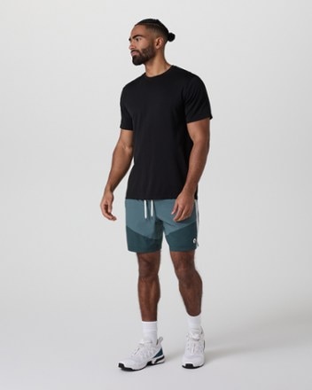 Vuori Kore 7.5" Shorts X1 - Men's 2