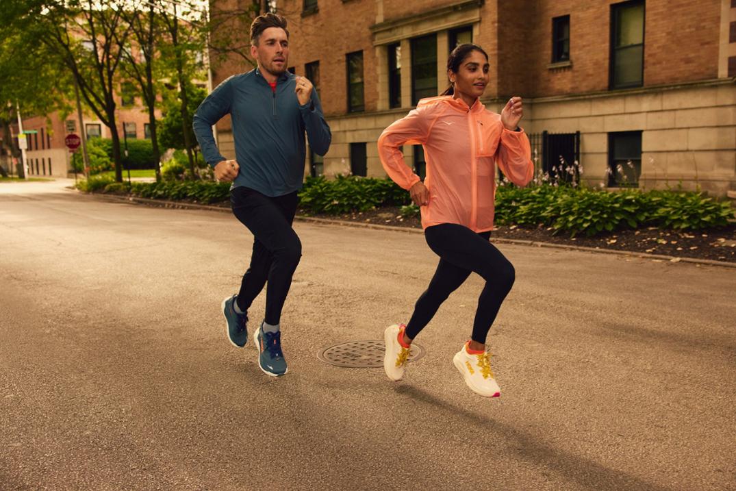 Location Image for Gaviota 6 Road-Running Shoes - Men's