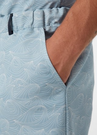 Helly Hansen Solen Printed Recycled Water Shorts - Men's 5