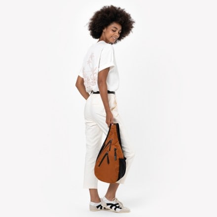 Sherpani Esprit Anti-Theft Sling Bag 7
