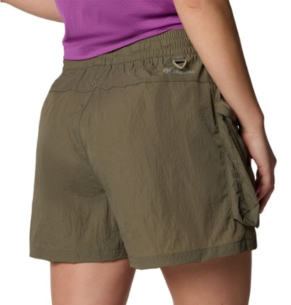 Columbia Elevated View Cargo Shorts - Women's 5