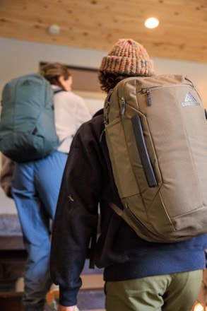 Gregory Border Carry-On 40 Pack 3
