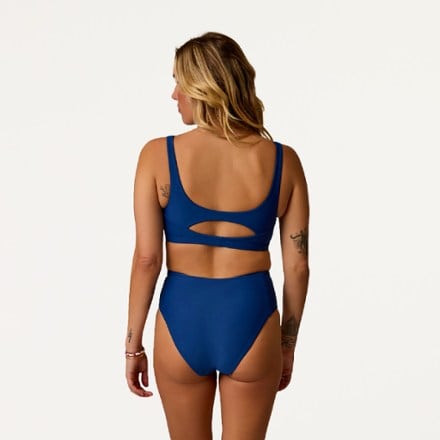 On Body Image of color Setsail