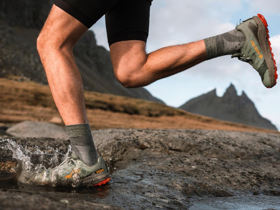 Location Image for Lone Peak 9+ GTX Trail-Running Shoes - Men's