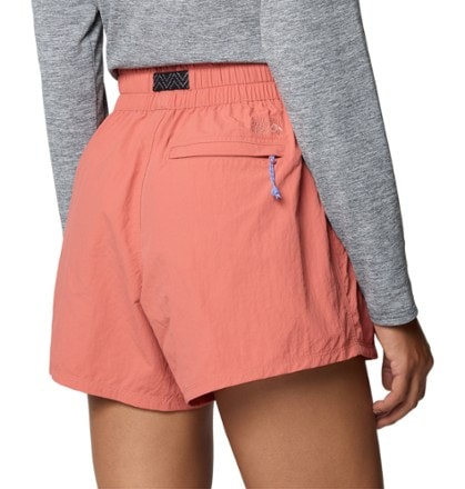 Mountain Hardwear Stryder Belted Shorts - Women's 5