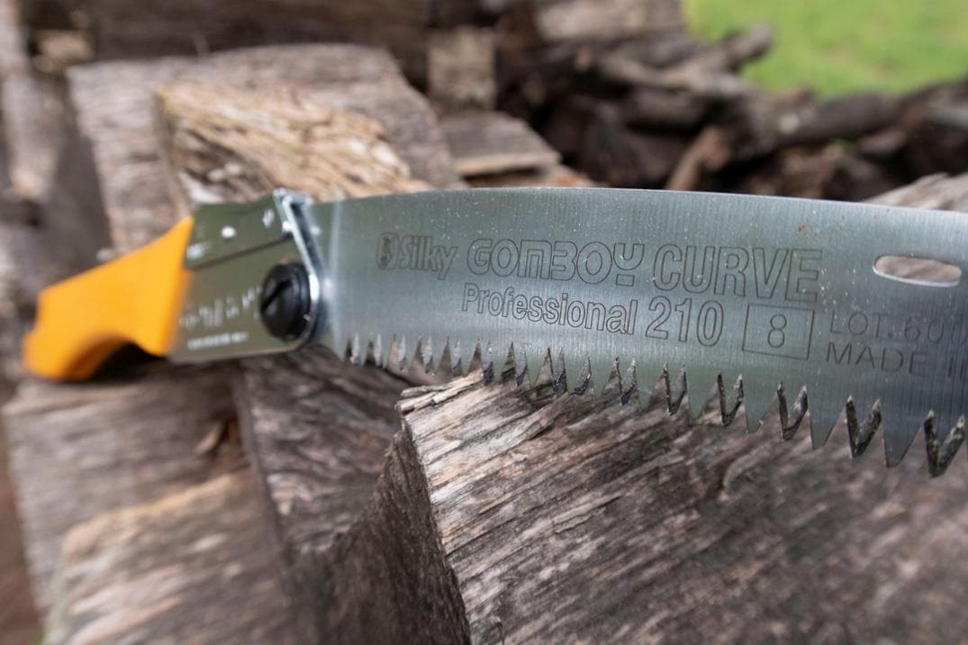 Location Image for Gomboy Curve Folding Hand Saw