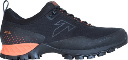 tecnica hiking boots