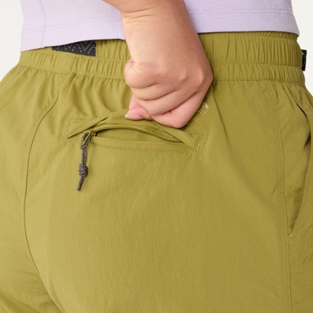 Mountain Hardwear Stryder Belted Shorts - Women's 4