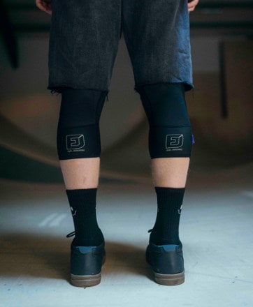G-Form Emil Johansson RideWire MTB Knee Guards 4