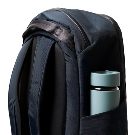 Bellroy Transit Workpack 26 L Water bottle not included