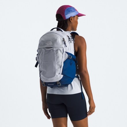 The North Face Recon Pack - Women's 5