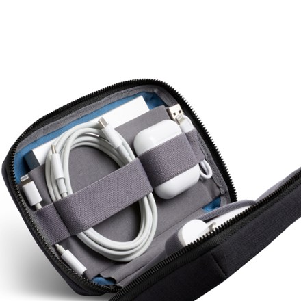 Bellroy Tech Kit Compact Pouch 6