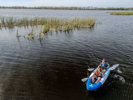 TAHE Breeze LP+ 2 Inflatable Kayak with Paddles 4