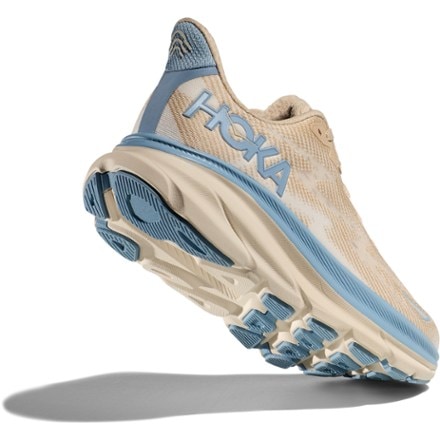 HOKA Clifton 9 Road-Running Shoes - Women's 7