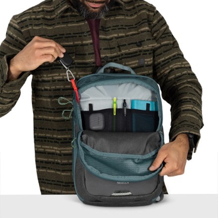 Osprey Nebula Sling 9