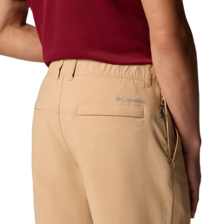 Columbia Black Mesa Chino Shorts - Men's 9" Inseam 5