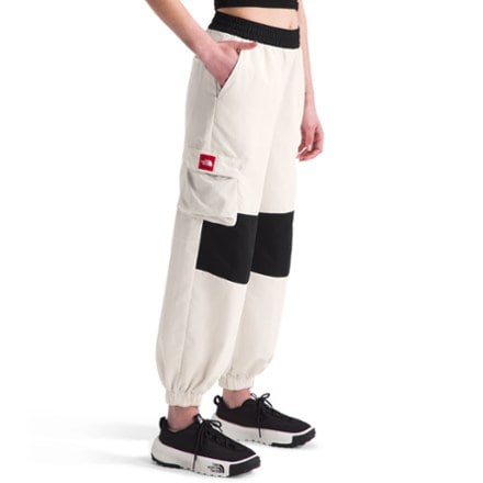 The North Face HMLYN Track Pants - Women's 4