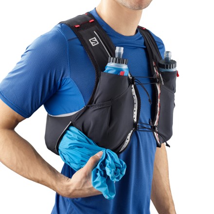 salomon trail running hydration pack