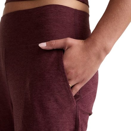 Beyond Yoga Spacedye Midi Jogger Pants - Women's 3
