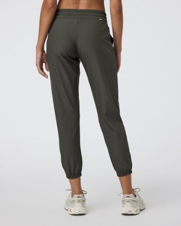 Vuori Weekend Jogger Pants - Women's 2