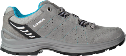 lowa hiking shoes womens