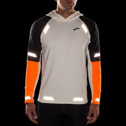 Brooks Run Visible Notch Hoodie 2.0 - Men's 7