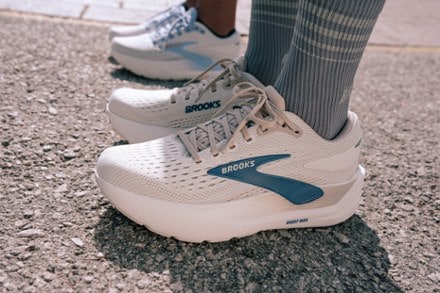 Brooks Ghost Max 3 Road-Running Shoes - Men's 7