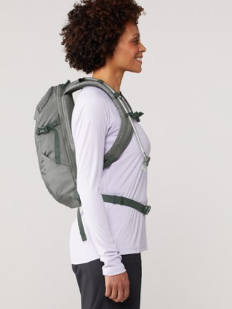 REI Co-op Link 10 L Hydration Pack 3