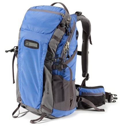 rei traverse 48