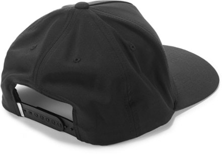 Vuori Magnitude Hat Back view