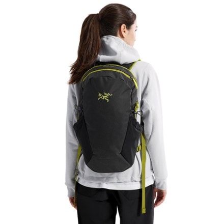 Arc'teryx Mantis 16 Pack 3