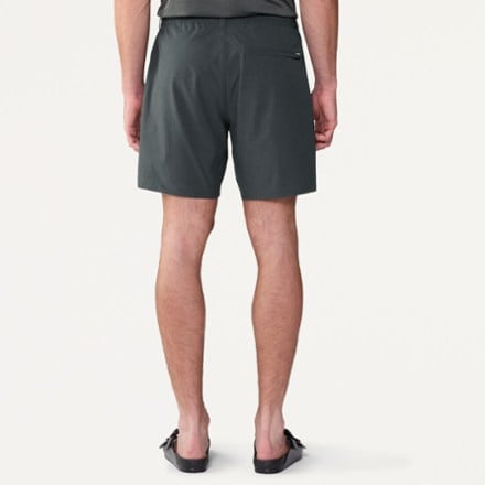 Vuori Aim Elastic Waist 7" Shorts - Men's 2