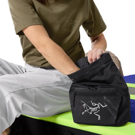 Arc'teryx Ion Chalk Bucket 7