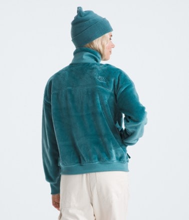 On Body Image of color Algae Blue